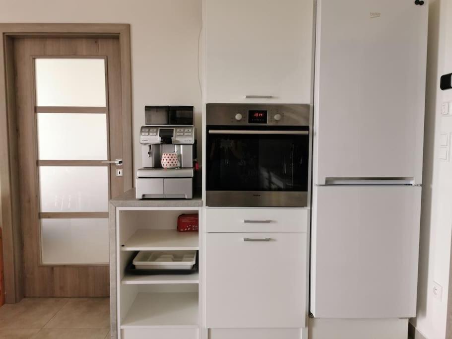 Apartman S Terasou A Vyhledem Na Jezero Lipno Kovarov Exterior photo