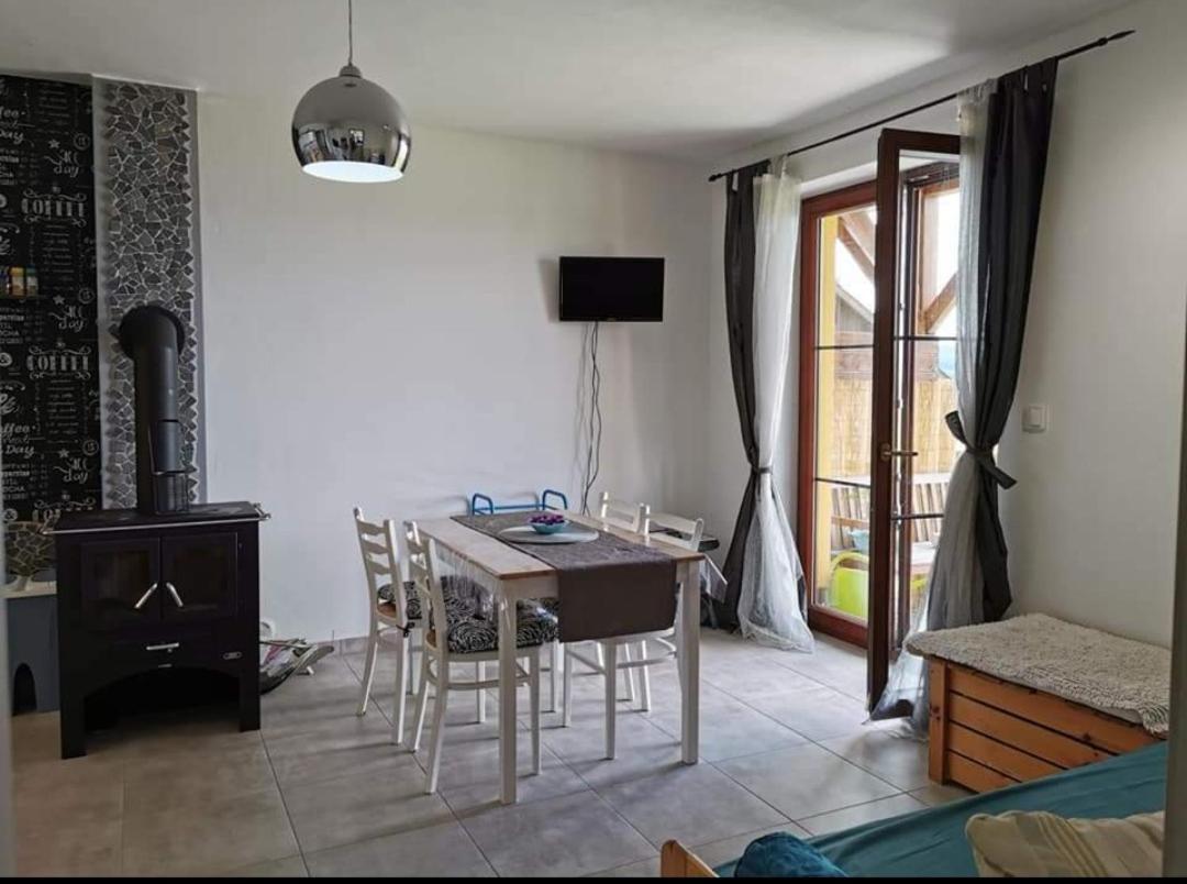 Apartman S Terasou A Vyhledem Na Jezero Lipno Kovarov Exterior photo