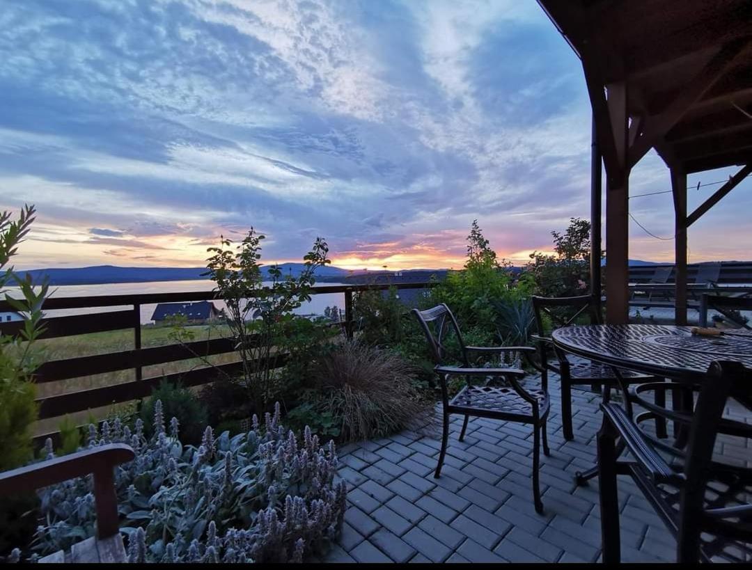 Apartman S Terasou A Vyhledem Na Jezero Lipno Kovarov Exterior photo