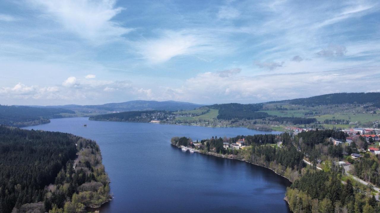 Apartman S Terasou A Vyhledem Na Jezero Lipno Kovarov Exterior photo