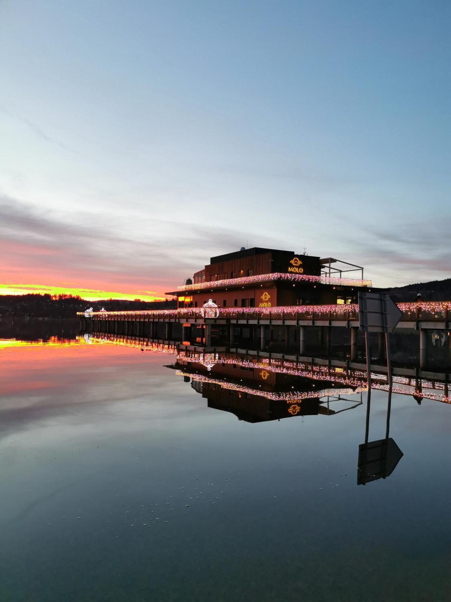 Apartman S Terasou A Vyhledem Na Jezero Lipno Kovarov Exterior photo