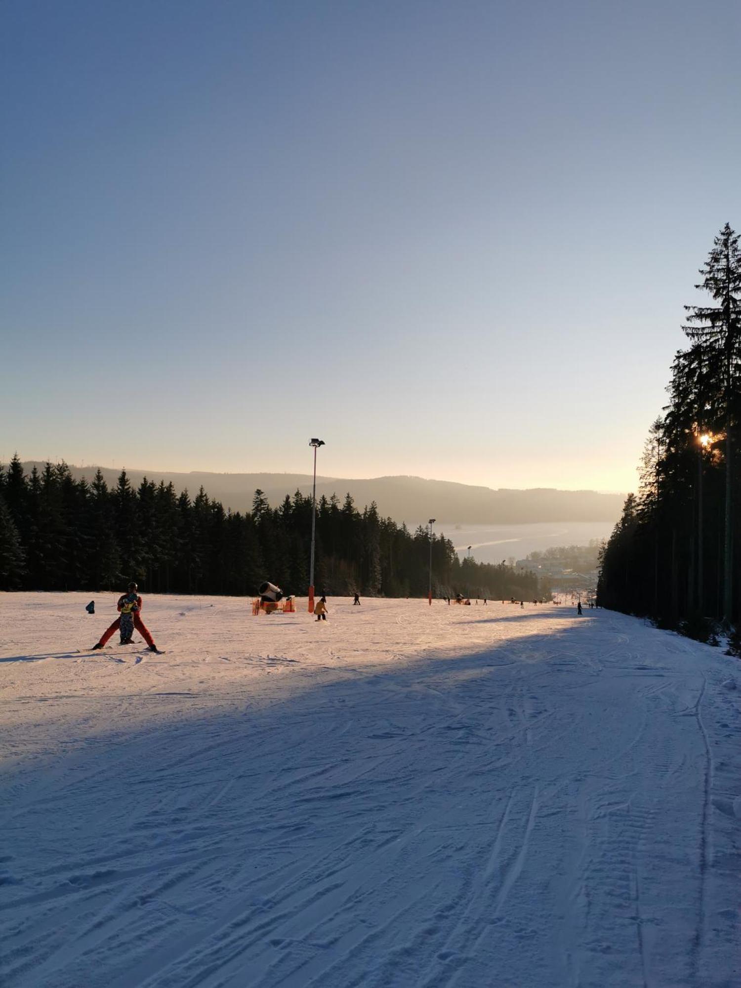 Apartman S Terasou A Vyhledem Na Jezero Lipno Kovarov Exterior photo
